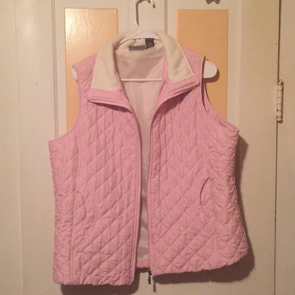 pink vest